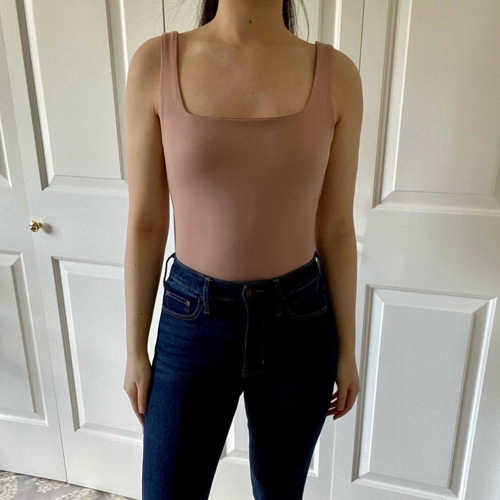 FREELY - Dusty Pink Square Neck Casual
Basic Soft Tank Top Bodysuit - Picture 2 of 11